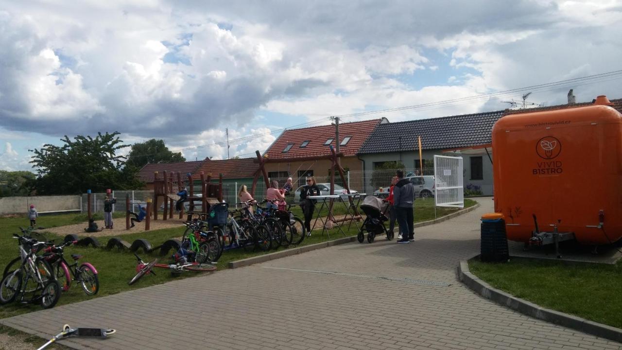 Gasthaus Za Vodou Moravská Nová Ves Exterior foto